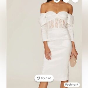 Chic Cream Lace Panel Long Sleeve Dress